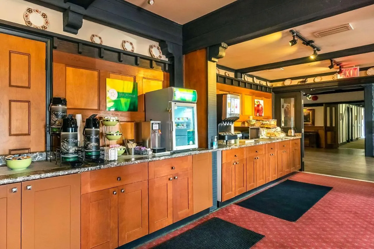 Quality Inn Waddling Dog Saanichton
